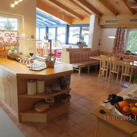 Hotel-pension Heike 3*