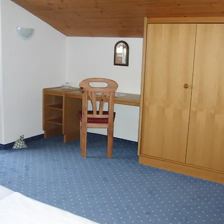 ホテル Hotel-pension Heike
