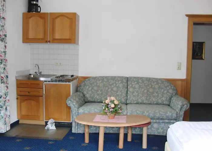 Hotel-pension Heike فندق