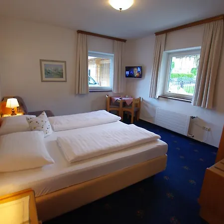 מלון Hotel-pension Heike