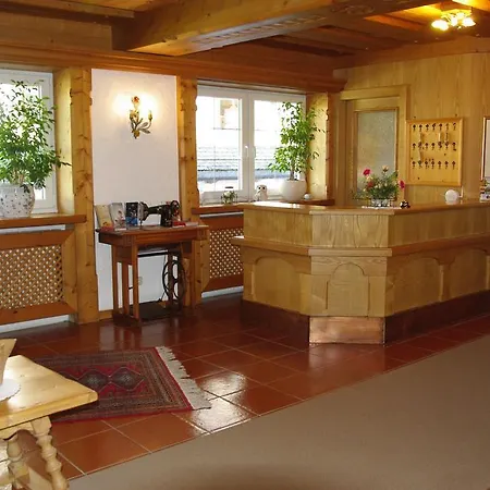 מלון Hotel-pension Heike 3*